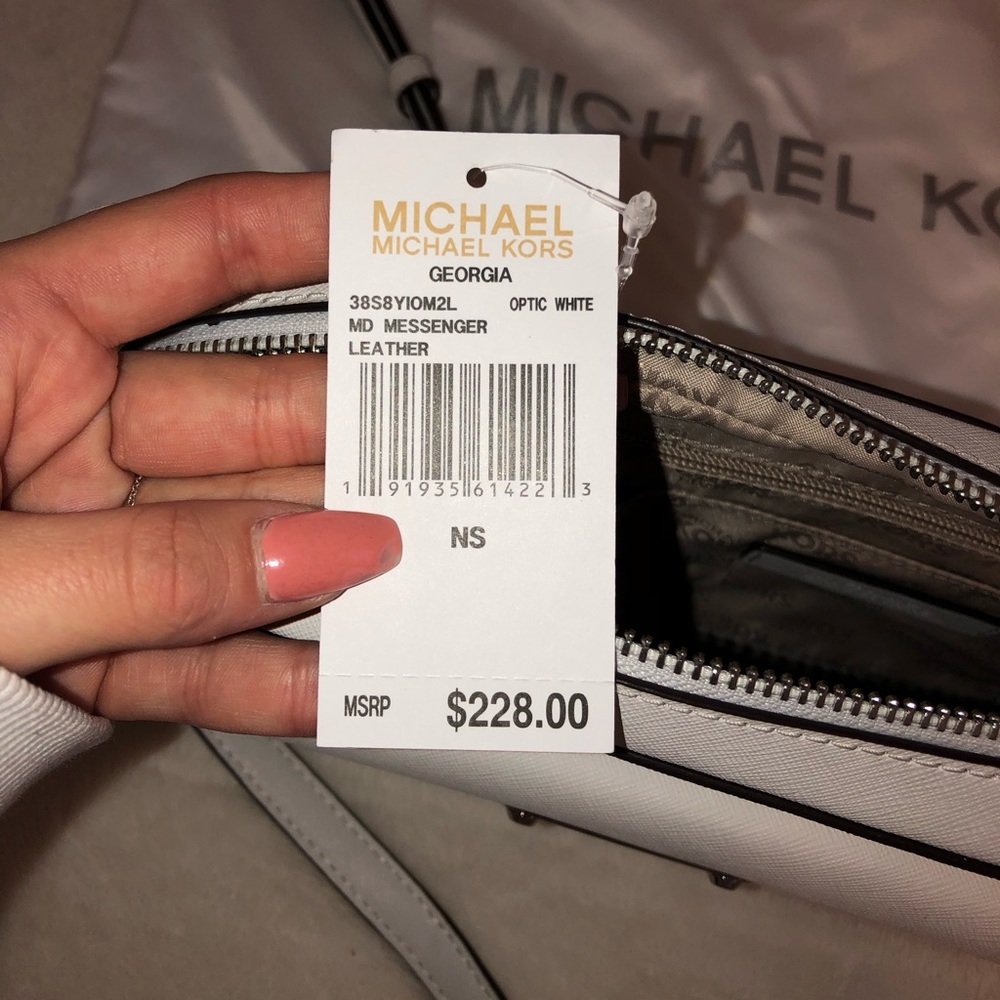 Michael Kors Georgia Messenger Bag - Picture 7 of 8